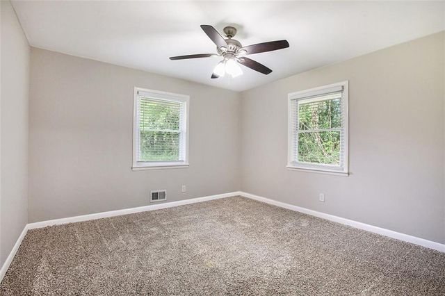 5052 W MOUNTAIN Street, Stone Mountain, GA 30083