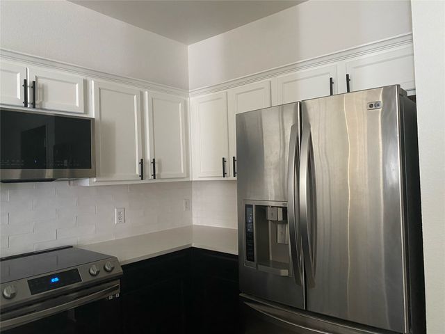 2743 Hyde Park Drive, Grand Prairie, TX 75050