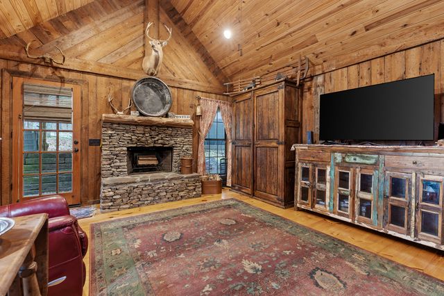 6112 Cove Road, Mentone, AL 35984