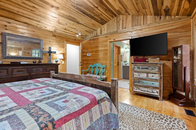 6112 Cove Road, Mentone, AL 35984