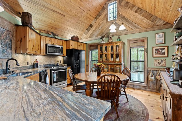 6112 Cove Road, Mentone, AL 35984