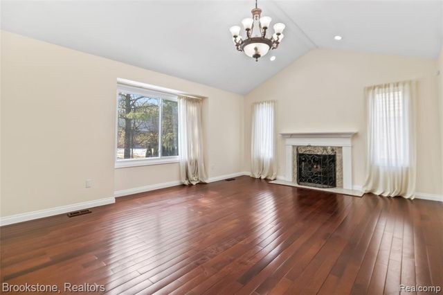 3807 Beechcrest, Rochester Hills, MI 48309