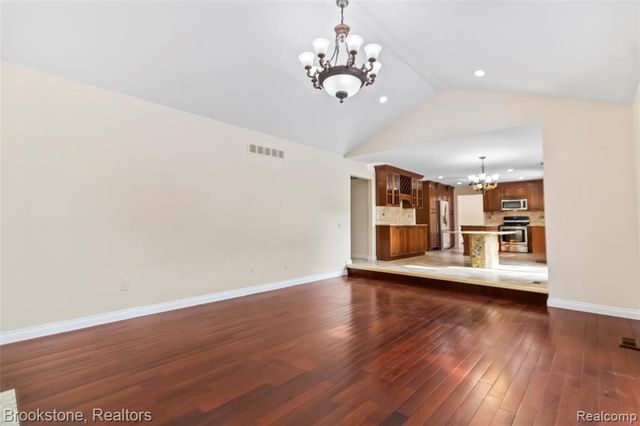 3807 Beechcrest, Rochester Hills, MI 48309