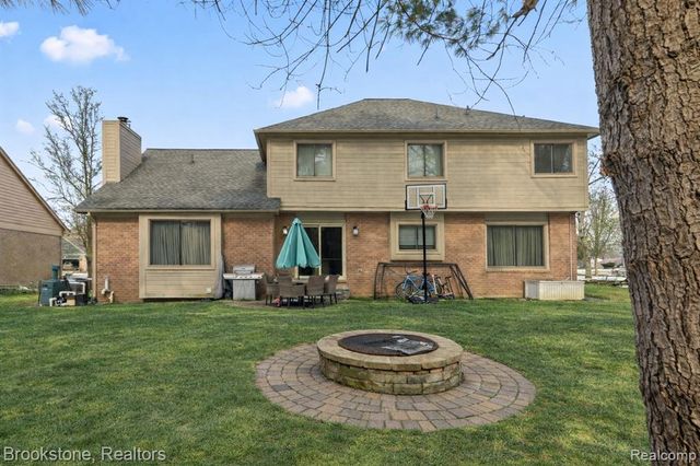 3807 Beechcrest, Rochester Hills, MI 48309