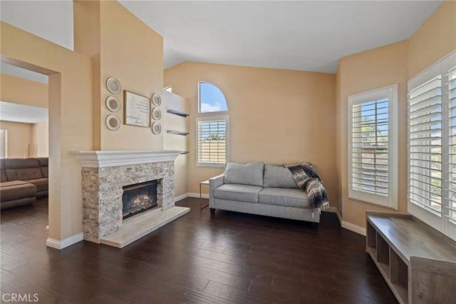 42014 Roanoake St., Temecula, CA 92591