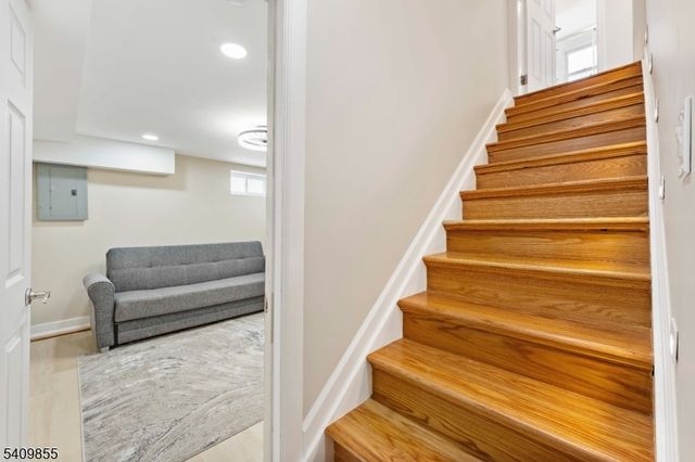 847 Dennis Pl, Linden City, NJ 07036