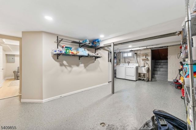 847 Dennis Pl, Linden City, NJ 07036