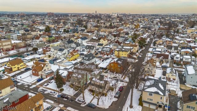 847 Dennis Pl, Linden City, NJ 07036