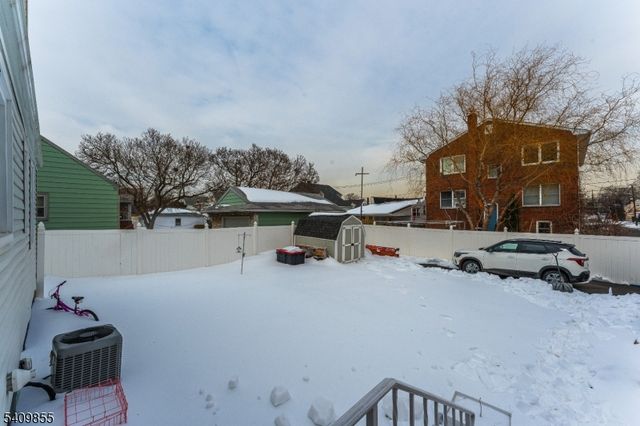 847 Dennis Pl, Linden City, NJ 07036