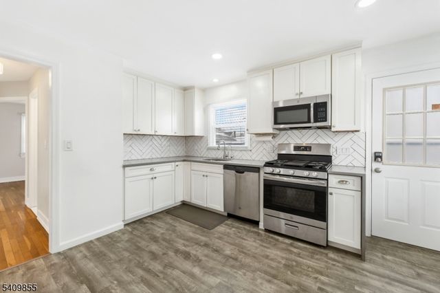 847 Dennis Pl, Linden City, NJ 07036