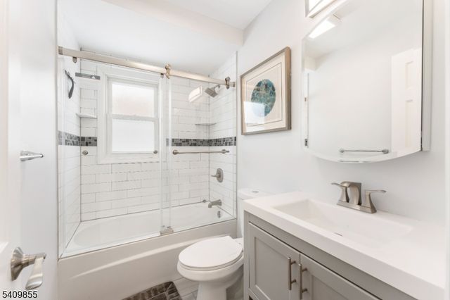 847 Dennis Pl, Linden City, NJ 07036