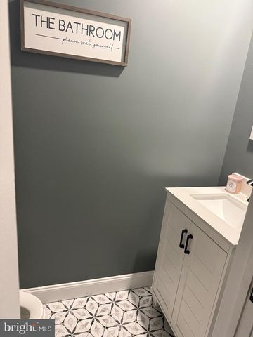 10 BURNHAM LN, Voorhees, NJ 08043