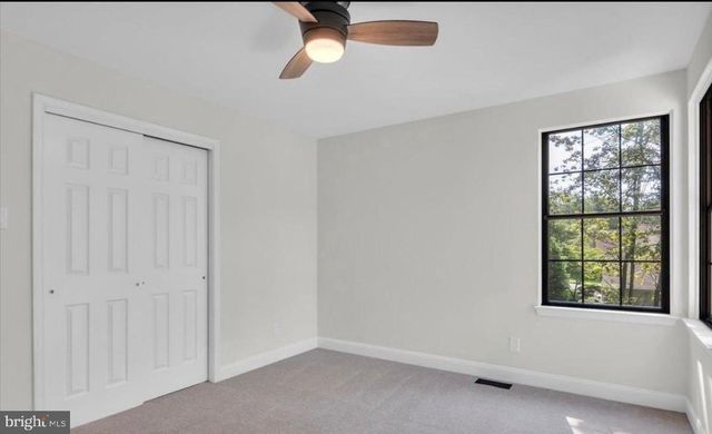10 BURNHAM LN, Voorhees, NJ 08043