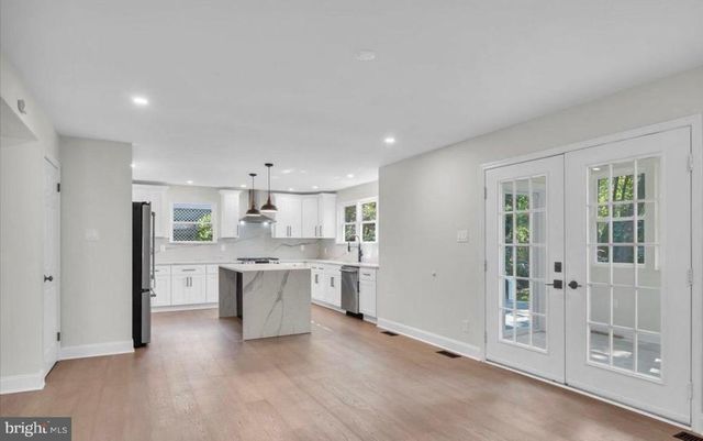 10 BURNHAM LN, Voorhees, NJ 08043