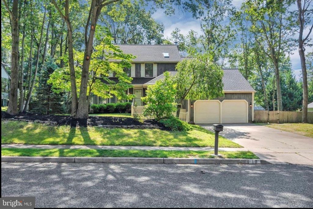 10 BURNHAM LN, Voorhees, NJ 08043
