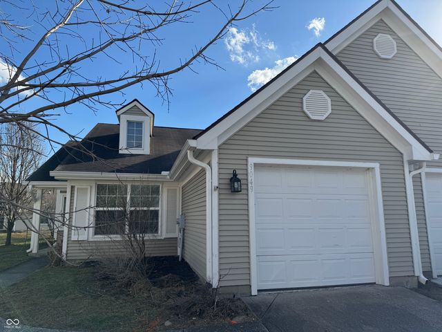 9049 Lisering Circle, Indianapolis, IN 46256