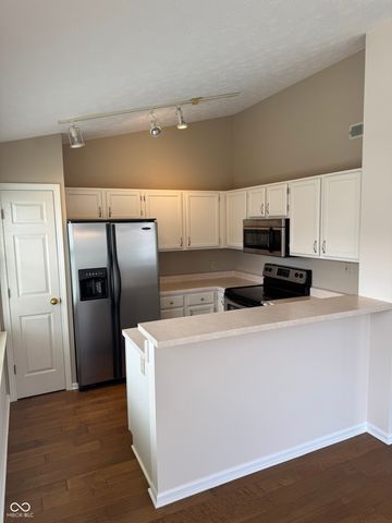 9049 Lisering Circle, Indianapolis, IN 46256