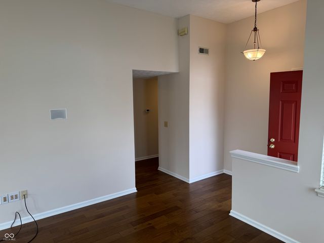 9049 Lisering Circle, Indianapolis, IN 46256