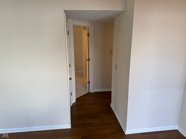 9049 Lisering Circle, Indianapolis, IN 46256