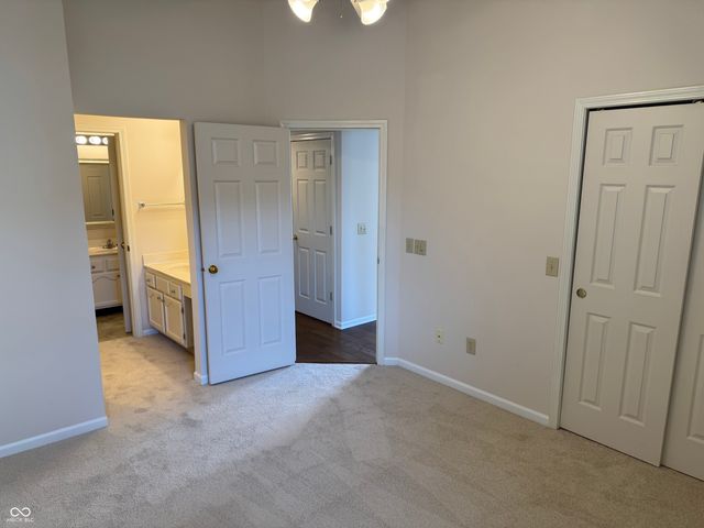 9049 Lisering Circle, Indianapolis, IN 46256