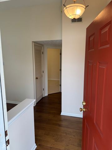 9049 Lisering Circle, Indianapolis, IN 46256