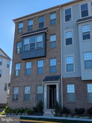 610-B PERCY PL, Manassas Park, VA 20111