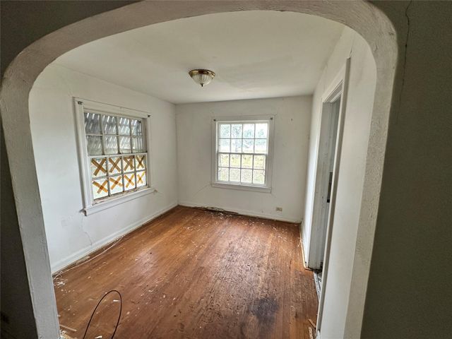 2015 Des Jardines Street, Houston, TX 77023