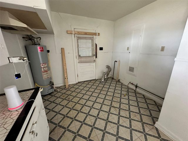 2015 Des Jardines Street, Houston, TX 77023