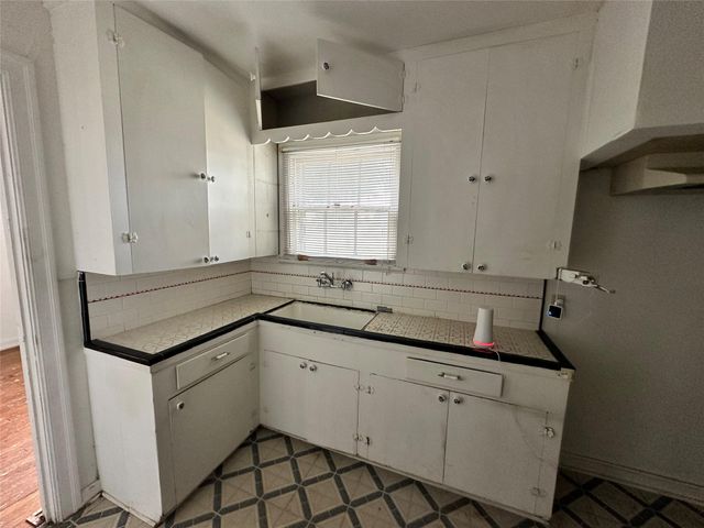2015 Des Jardines Street, Houston, TX 77023