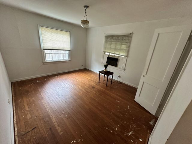2015 Des Jardines Street, Houston, TX 77023