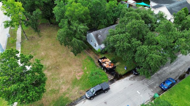 2015 Des Jardines Street, Houston, TX 77023