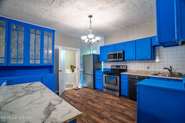 2210 W Burnett Ave, Louisville, KY 40210