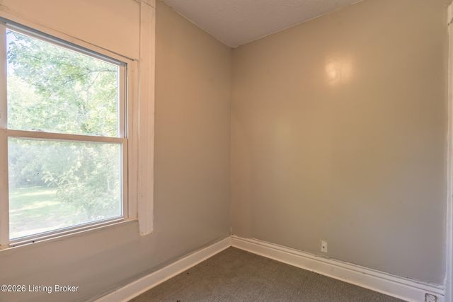 2210 W Burnett Ave, Louisville, KY 40210