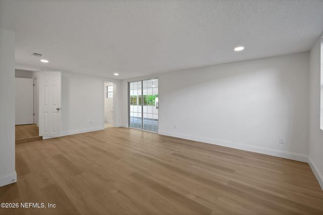 3701 COPPER Circle E, Jacksonville, FL 32207