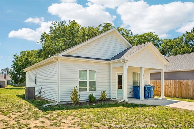 1020 E Harnett Street, Dunn, NC 28334