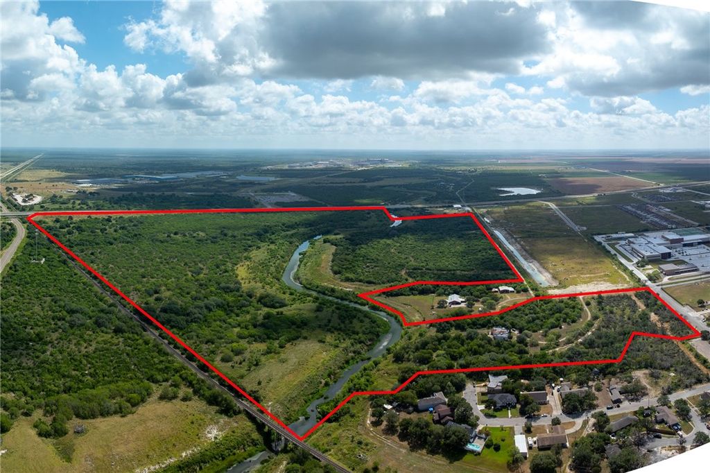 643 N Pirate Blvd, Sinton, TX 78387 — photo 3
