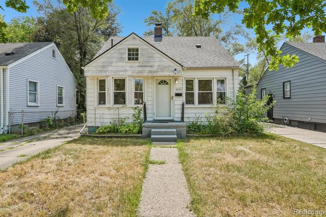 19120 Woodside Street, Harper Woods, MI 48225