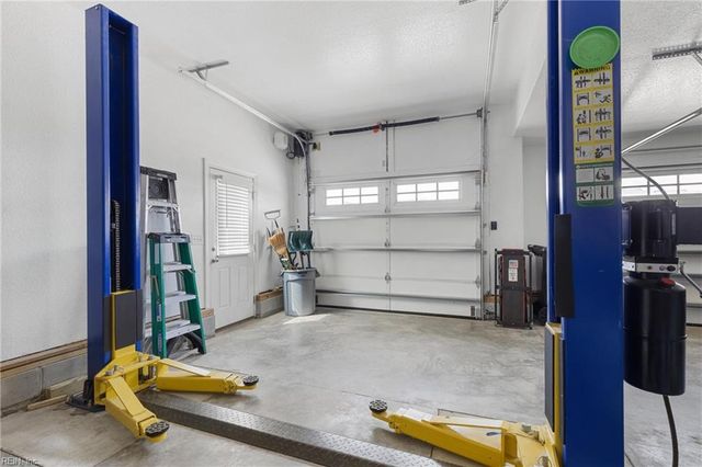 111 Gander DR, Moyock, NC 27958