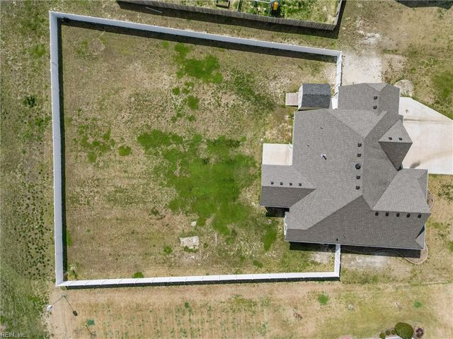 111 Gander DR, Moyock, NC 27958