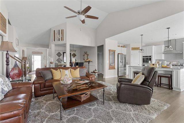 111 Gander DR, Moyock, NC 27958