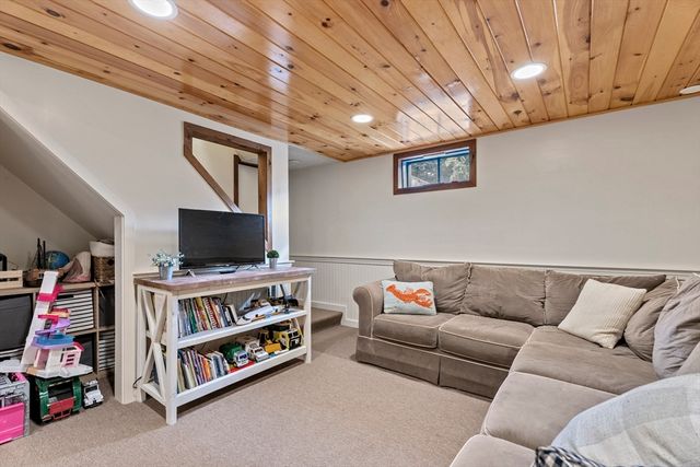 72 Valley Street, Pembroke, MA 02359