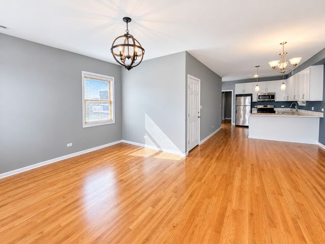 1966 W Diversey Parkway 2, Chicago, IL 60614