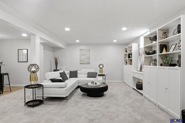 2801 N 74th Street, Lincoln, NE 68507