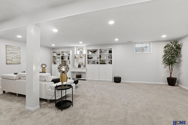 2801 N 74th Street, Lincoln, NE 68507