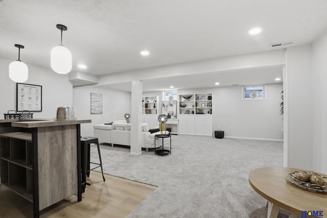 2801 N 74th Street, Lincoln, NE 68507