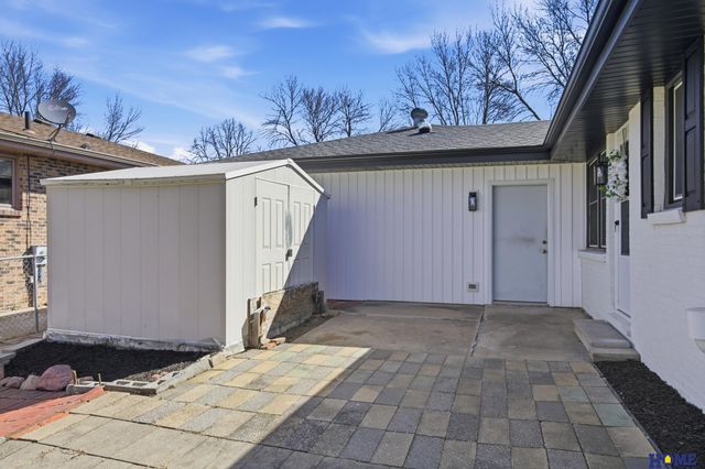 2801 N 74th Street, Lincoln, NE 68507