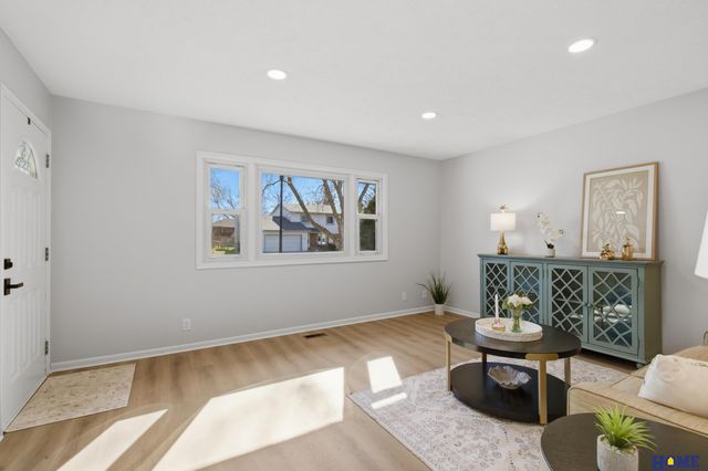 2801 N 74th Street, Lincoln, NE 68507