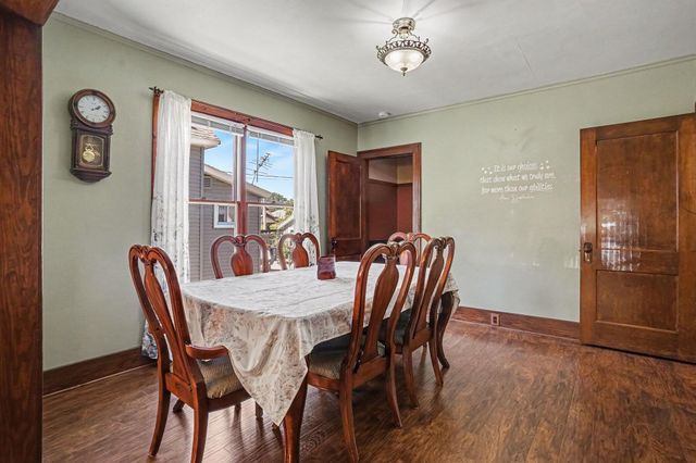 73 E 21st Street, Holland, MI 49423