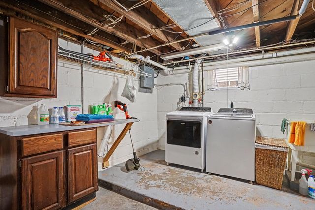 73 E 21st Street, Holland, MI 49423