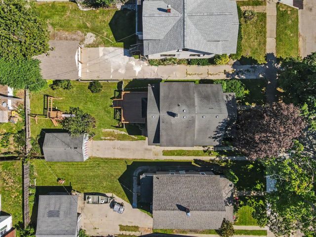 73 E 21st Street, Holland, MI 49423